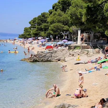 Apartments With Parking Space Brela, Makarska - 11552 Apartman