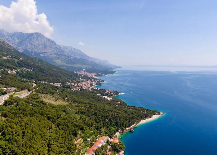 Apartments With Parking Space Brela, Makarska - 11552 Apartman