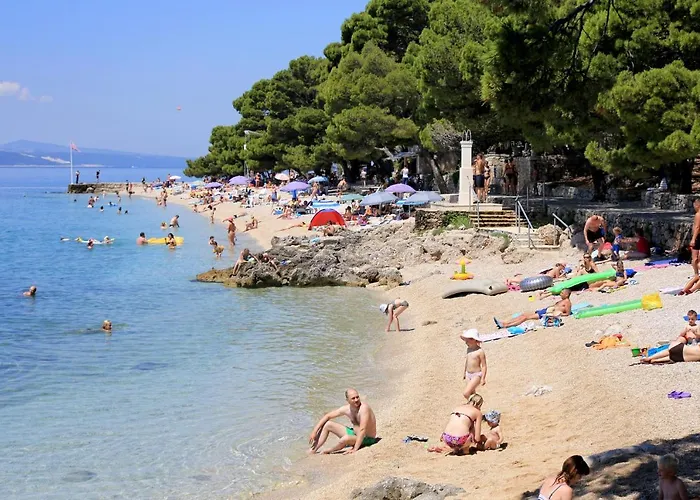 Apartments With Parking Space Brela, Makarska - 11552 Apartman