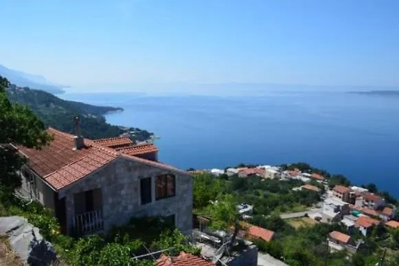 Apartman Apartments With Parking Space Brela, Makarska - 11552