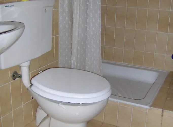Apartman Apartments With Parking Space Brela, Makarska - 11552 Brela