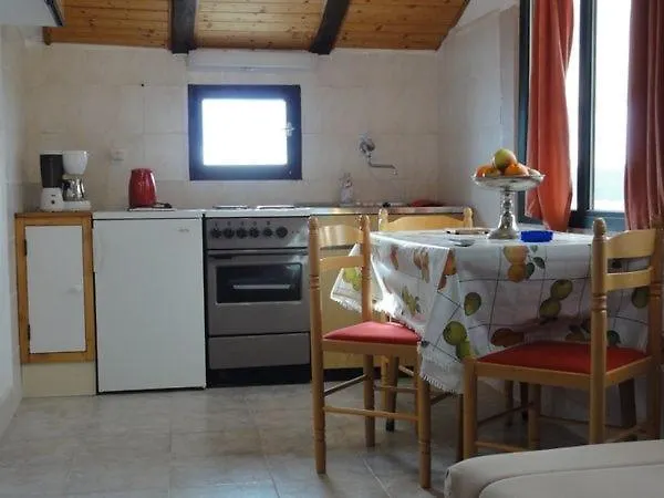 Apartments With Parking Space Brela, Makarska - 11552 *
